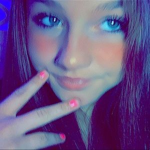 Meet your Posher, Jenn